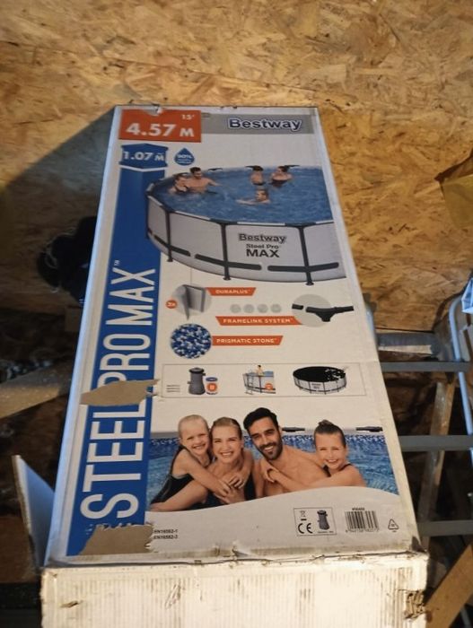 Basen ze stelarzen