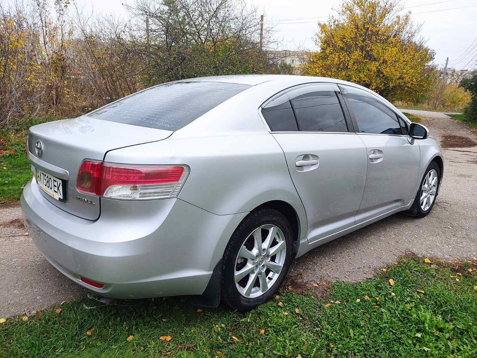 Продам Toyota avensis 2008
