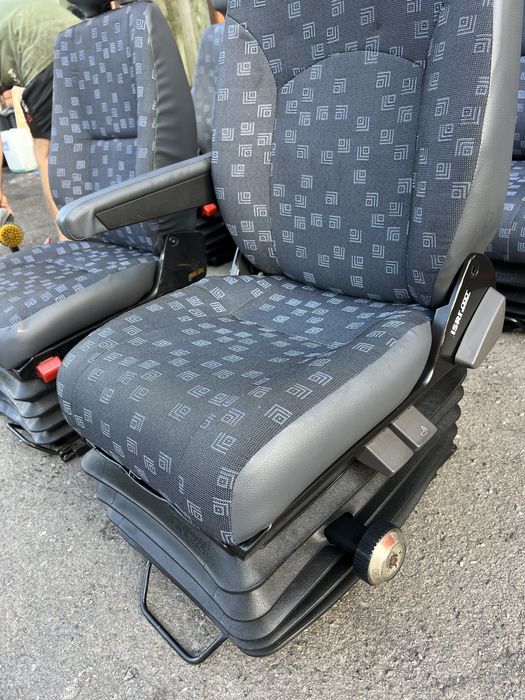 Сидение пилот Mercedes Sprinter Volkswagen LT сідушка пілот трактор