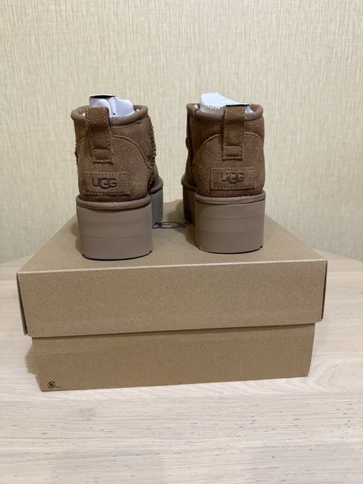 Замшеві чоботи UGG