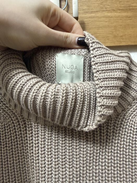 Nuga studio светр новий