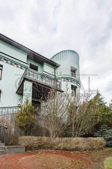 Оренда будинку з басейном та сауною, Хлепча