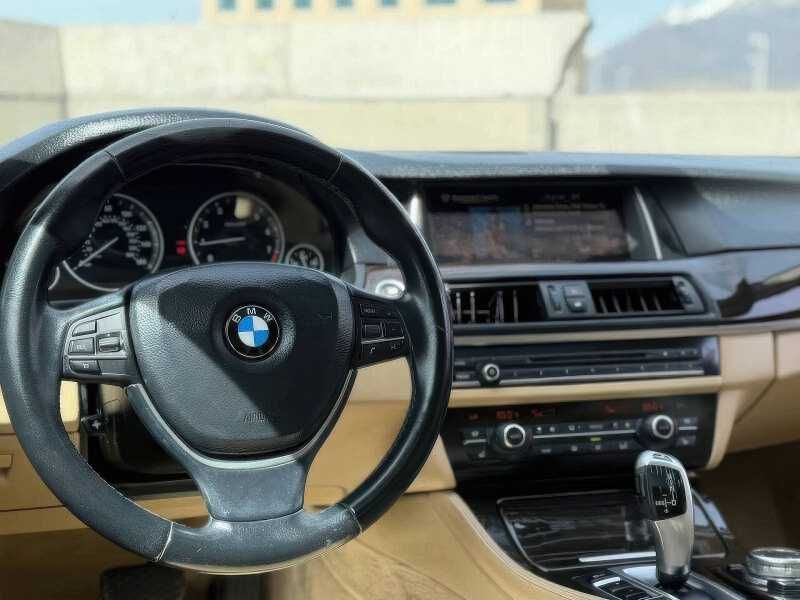2015 BMW 5 Series 528i