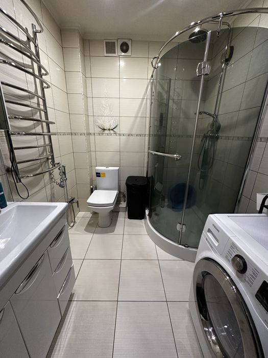 Продам 2кімнатну квартиру  в ЖК Салют на Перемозі-5 (бульвара Слави)