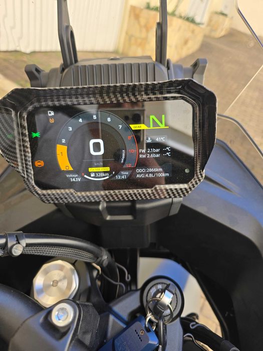 CF Moto 700 MT ADV