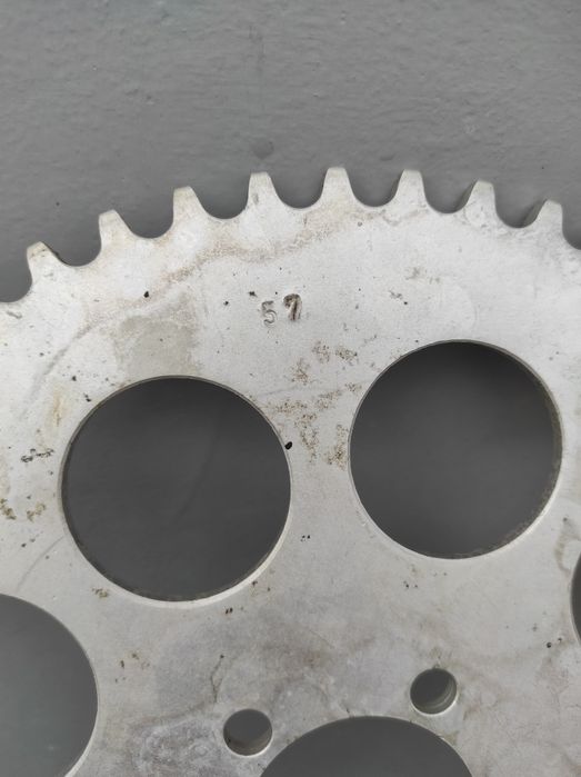 Звезда мотокиклетная на 57 и 58 зубов