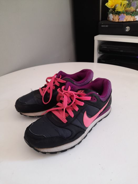 Buty nike czarne rozmiar 36,5