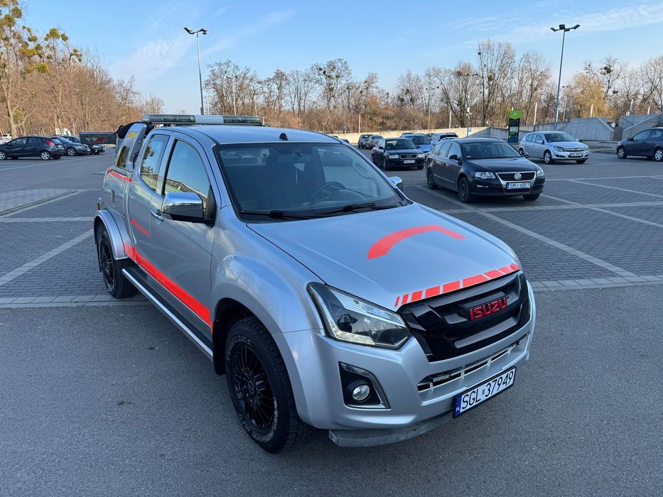 Isuzu D-max  OMArS 2TZ holownik, pomoc drogowa, laweta