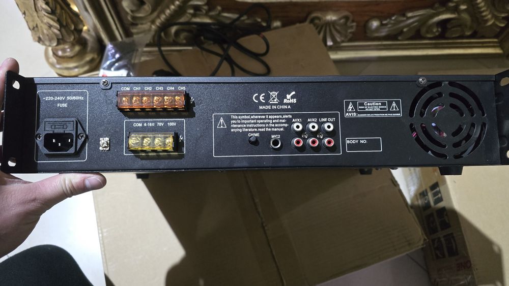 Підсилювач YOUNASI Y-2300SU 300W з мікшером та МРЗ