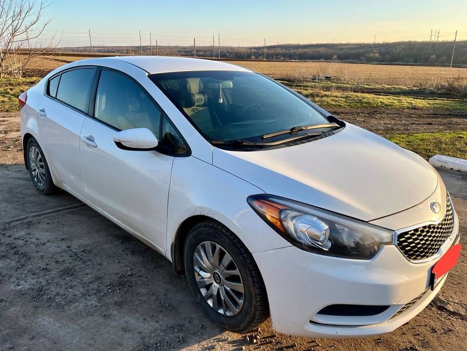 Продам машину автомат Kia forte 2016 года
