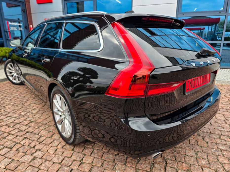 Volvo v90 2.0  190KM PilotAssist FullLed VirtualCocpit Limited v. Momentum