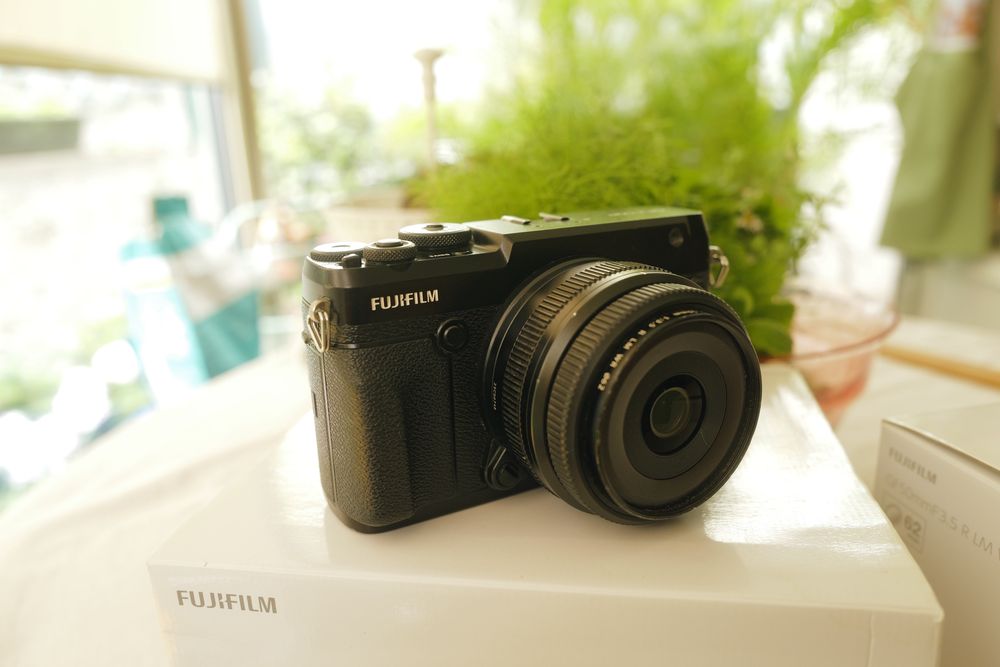 GFX 50r + GF50mm f/3.5 R LM + Flash EF-X500
