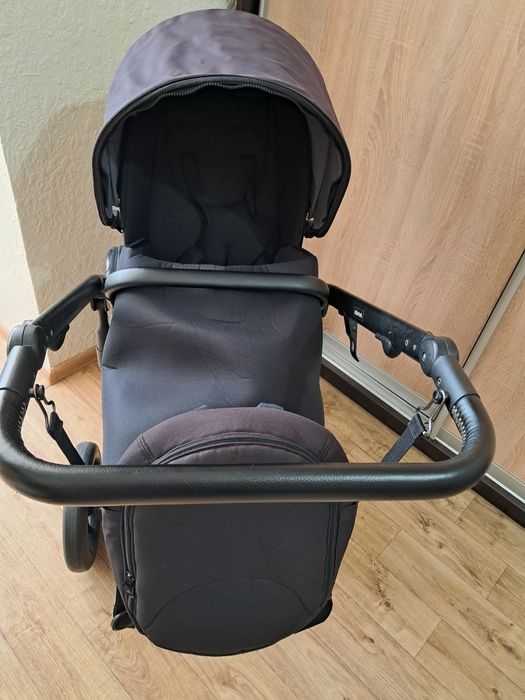 Продам   коляску