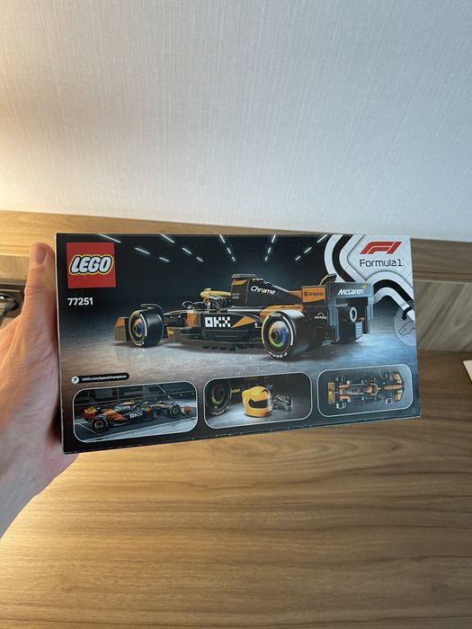 Lego 77251, LEGO Speed ​​Champions Автомобіль для перегонів McLaren F1