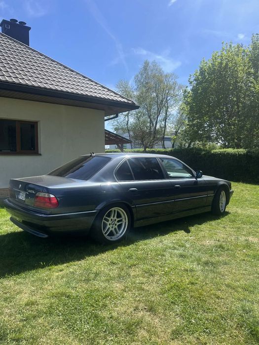 BMW Seria 7