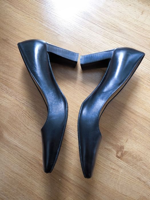 Szpilki czółenka Ferroni 40