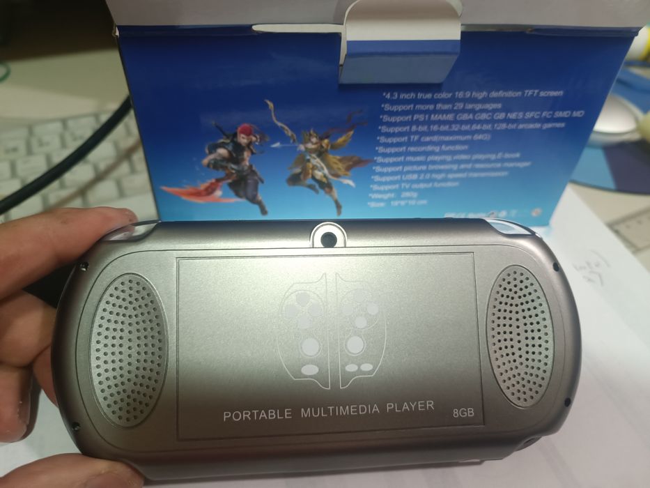 Consola de Jogos Portátil