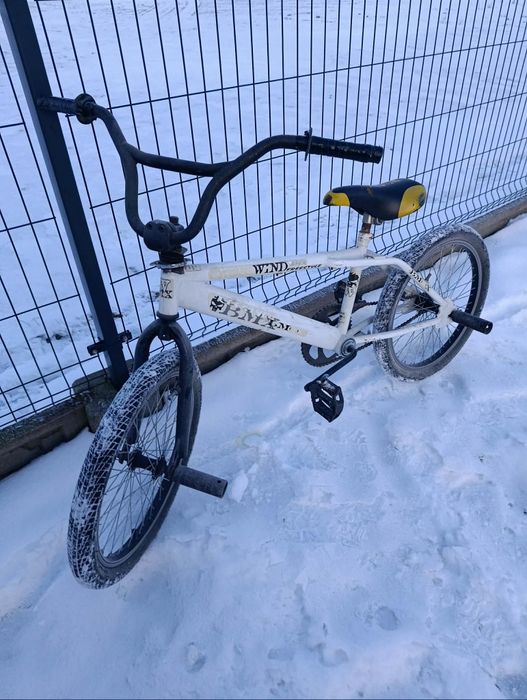 Rower biały bmx bez hamulców