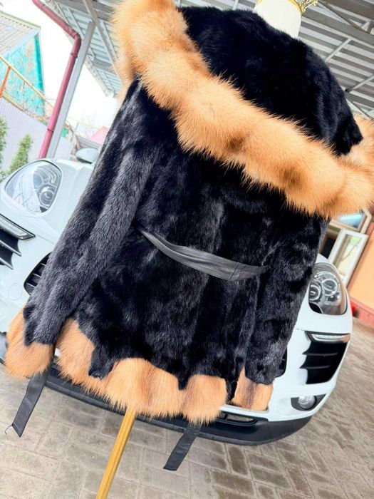 Шикарна норкова шуба , НОВА , з хутром Соболя