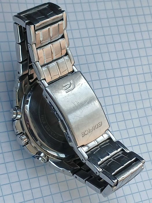 Продам мужские японские часы Casio EFR-549
