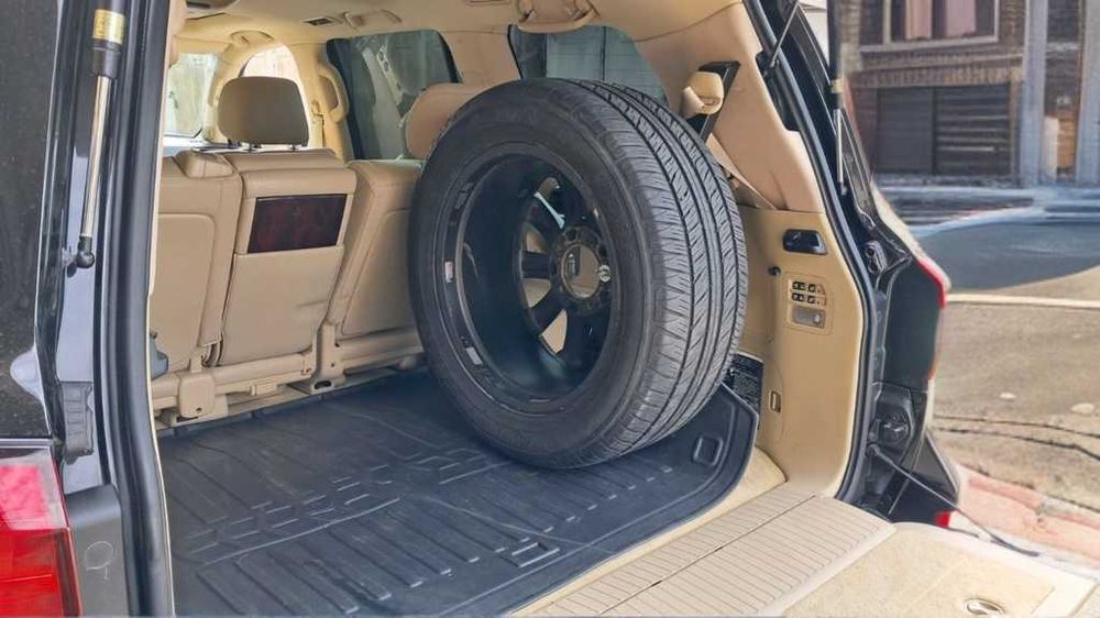 Кріплення запасного колеса Toyota Land Cruiser 100/200, Lexus LX470/LX570