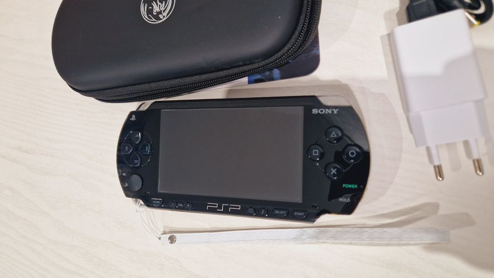 Япони. Sony PSP  64гиг с играми 136шт