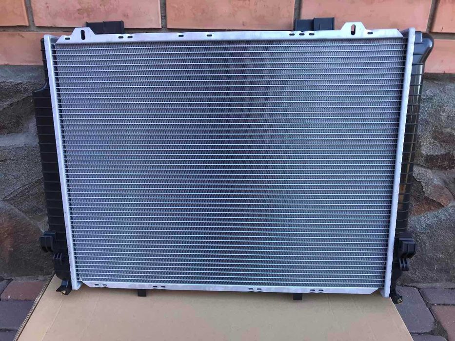 Радиатор Mercedes W210 2.7 CDI 3.2 CDI 95-03