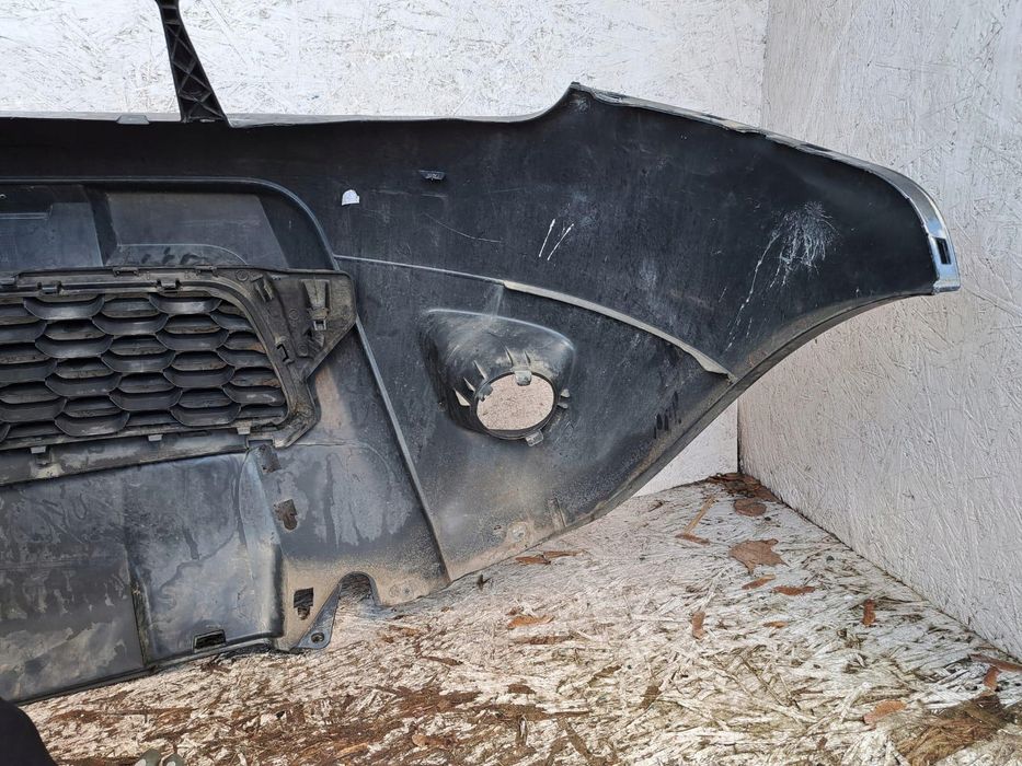 dacia duster zderzak przód oryginał