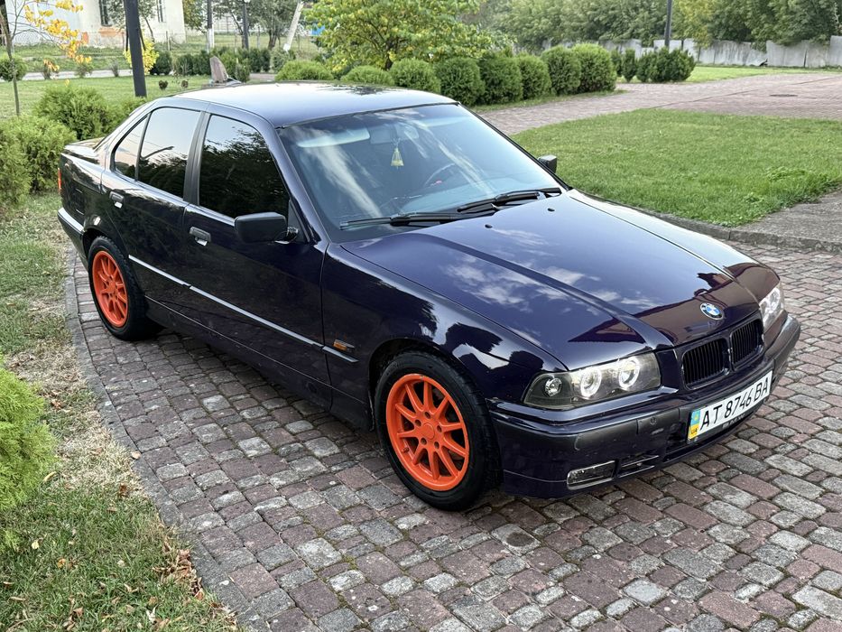 Продам BMW 3 E36