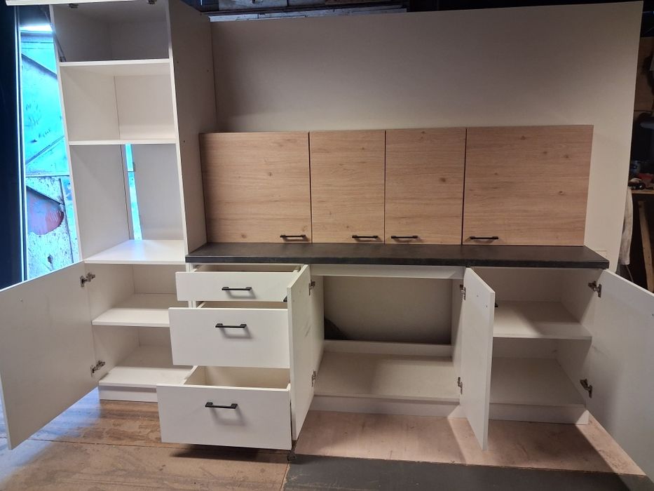 Meble  kuchenne z blatem nowe ostatnia sztuka