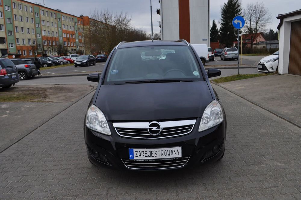 Opel Zafira 1.9CDTI 150KM 7foteli HAK ALU16 chrompakiet NAVI PDC serwis F.Vat