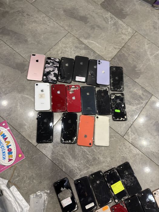 Lot iphone xr,11-83 шт