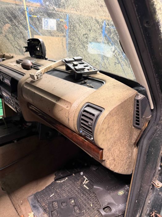 Land Rover Discovery Tablier Bege 350€
