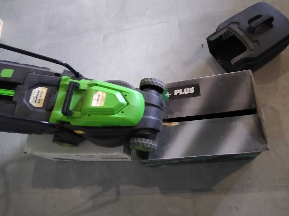 Kosiarka elektryczna 1300W leader