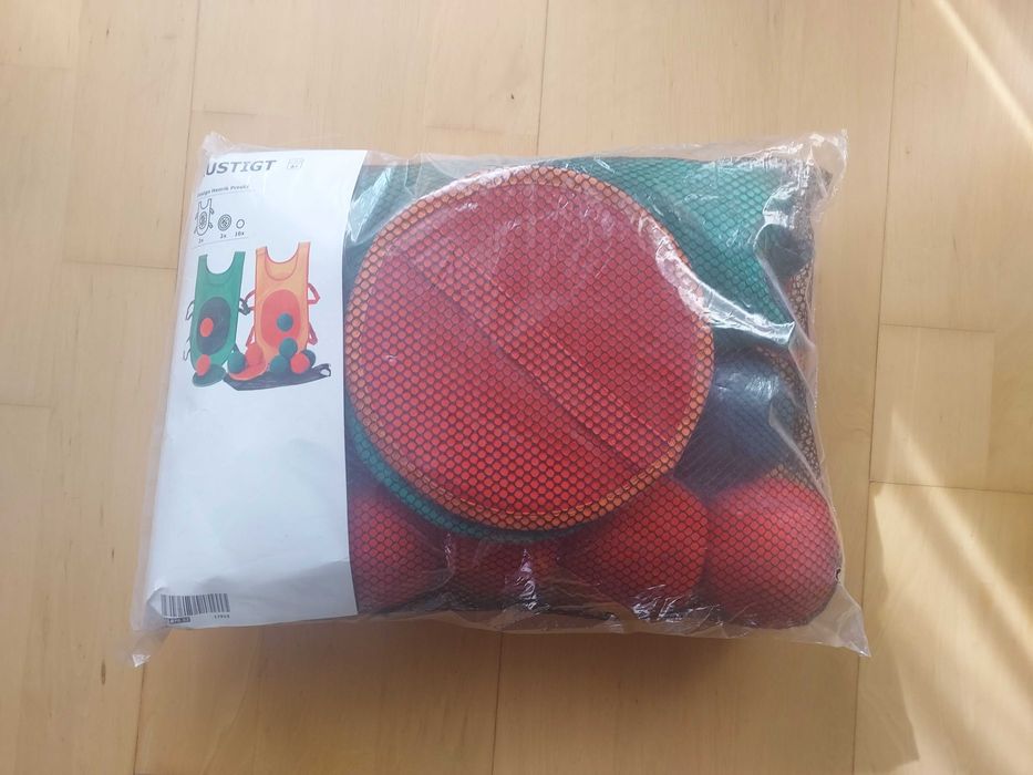 Ikea Lustigt Gra Z Kamizelką I Piłeczkami (603.870.32)