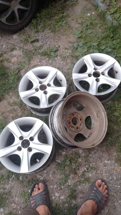 Продам титановые диски R13