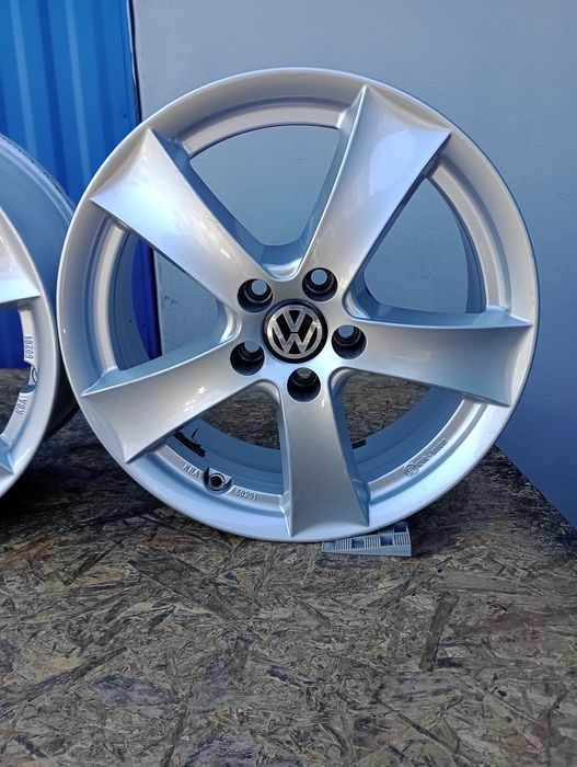 Felgi Aluminiowe 5x100 r16 ET47 Audi Skoda VW Dezent