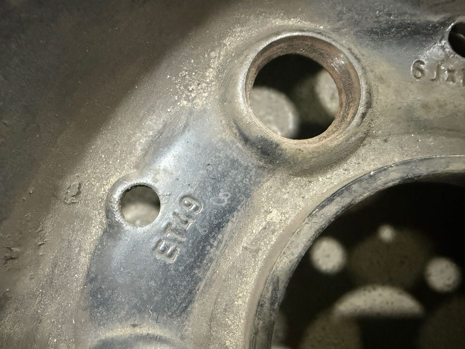 Диски Стальние Mercedes Benz R15 6.0j 5*112 ET49  1244000602