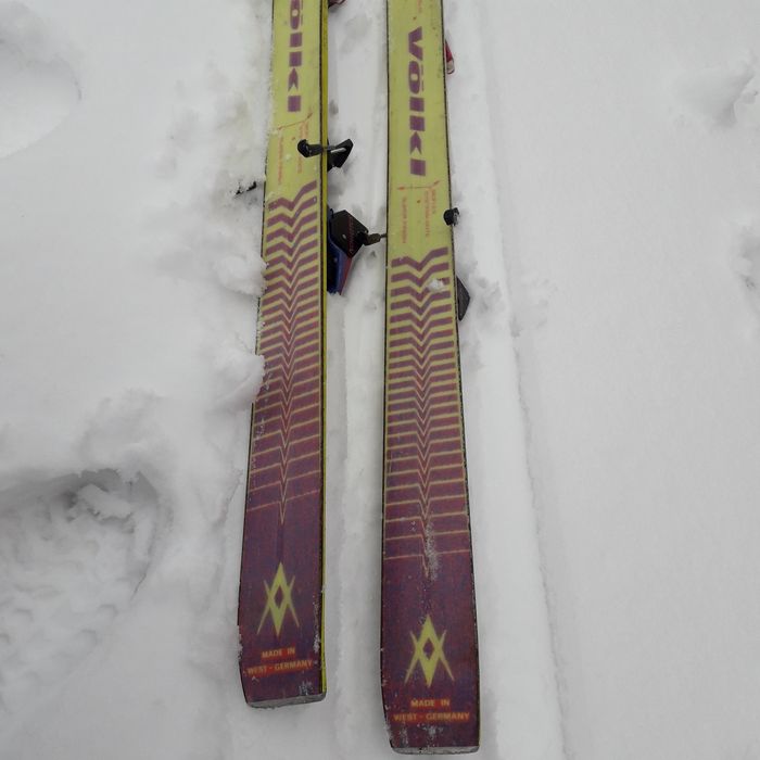 Narty VOLKI 150 cm + kijki