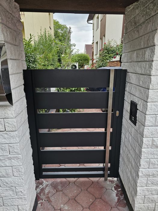 Brama przesuwna , furtka nowoczesna