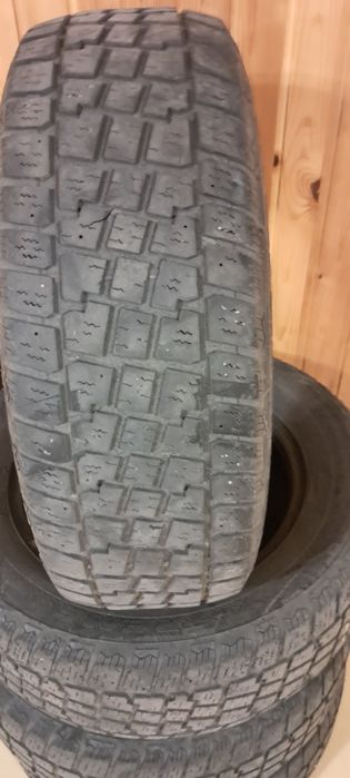 Продам зимние шины AVALANCHE 225 65 17 в хорошем сост цена за /шт-торг