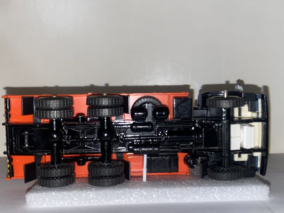 Модель 1:43 ссср камаз 5320 ранний резина покрышки