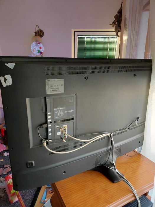 TV Samsung UE55J6300 "ecran curvo" "placas"