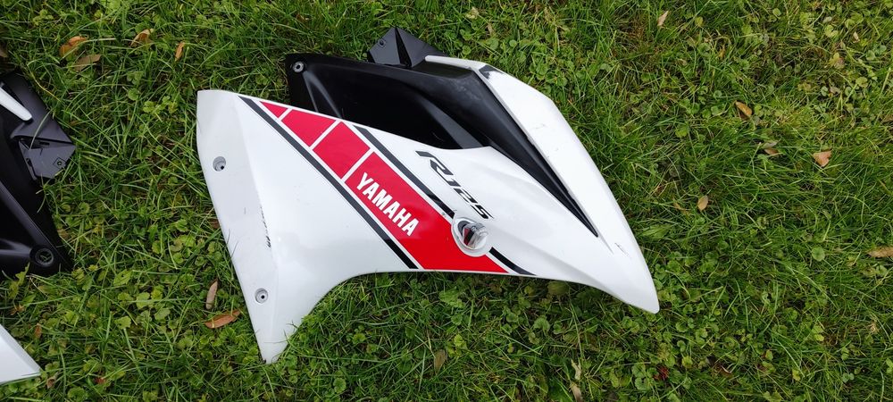 Yamaha yzf r125 bok owiewka wypełnienie 2022 prawa