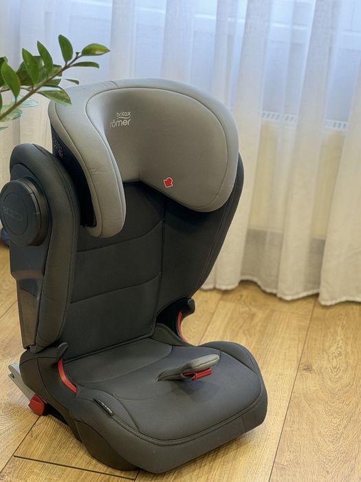 Автокрісло britax romer kidfix 3 M