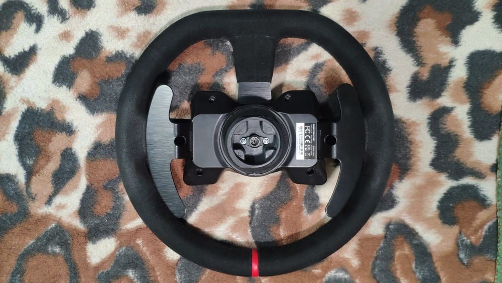 Кермо Ferrari алькантара