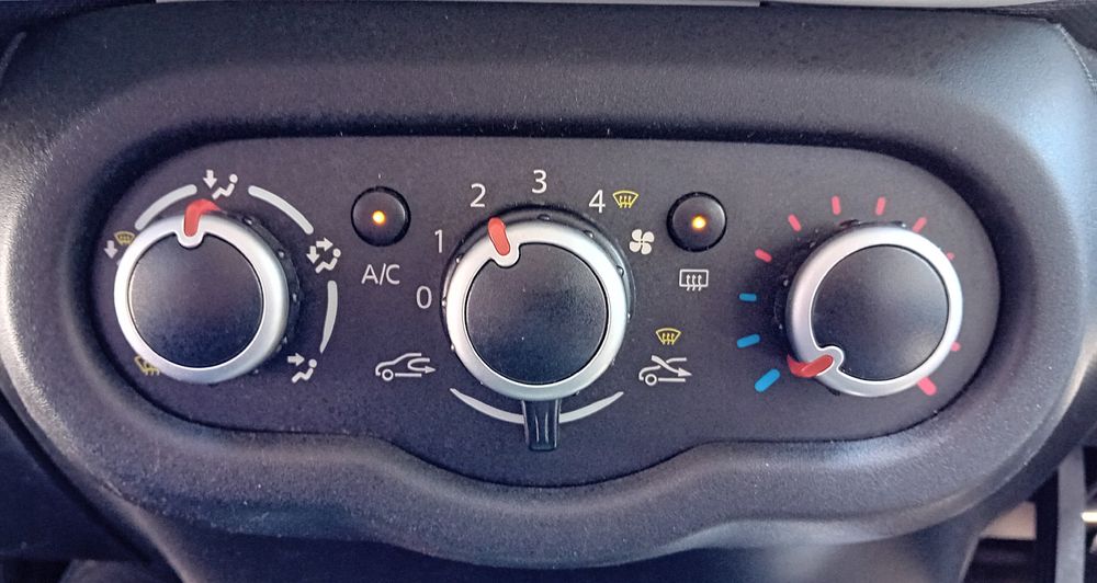 Botão / interruptor do AC RENAULT Twingo III (BCM_)