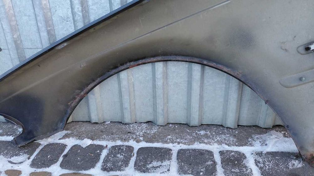 Błotnik Prawy Bmw E46 sedan kombi Przedlift stahlgrau metallic 400/7