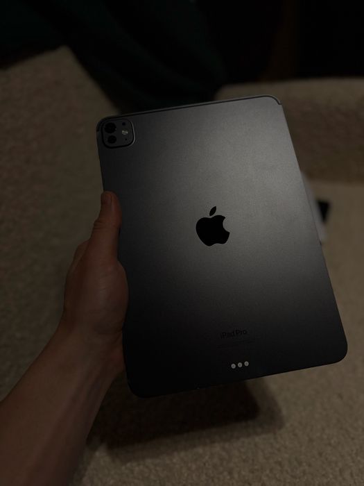Apple iPad Pro 11” M4 – 256 GB Wi-Fi | 100% baterii
