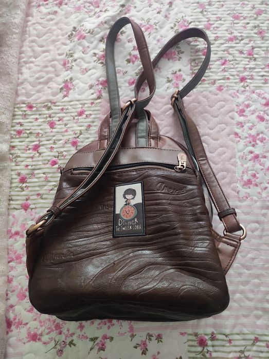 Mochila Anekke castanha